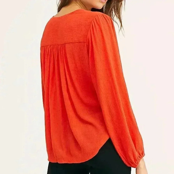 Free People In a wrap-style silhouette - Picture 3 of 9